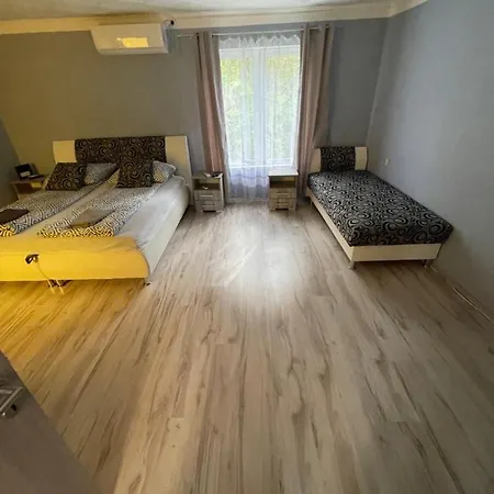 3 Lepes Apartman *